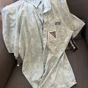 Hi-Tec Men's Pale Green Button Down Shirt